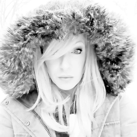 Meet your Posher, Kelly - Picture 1 of 1